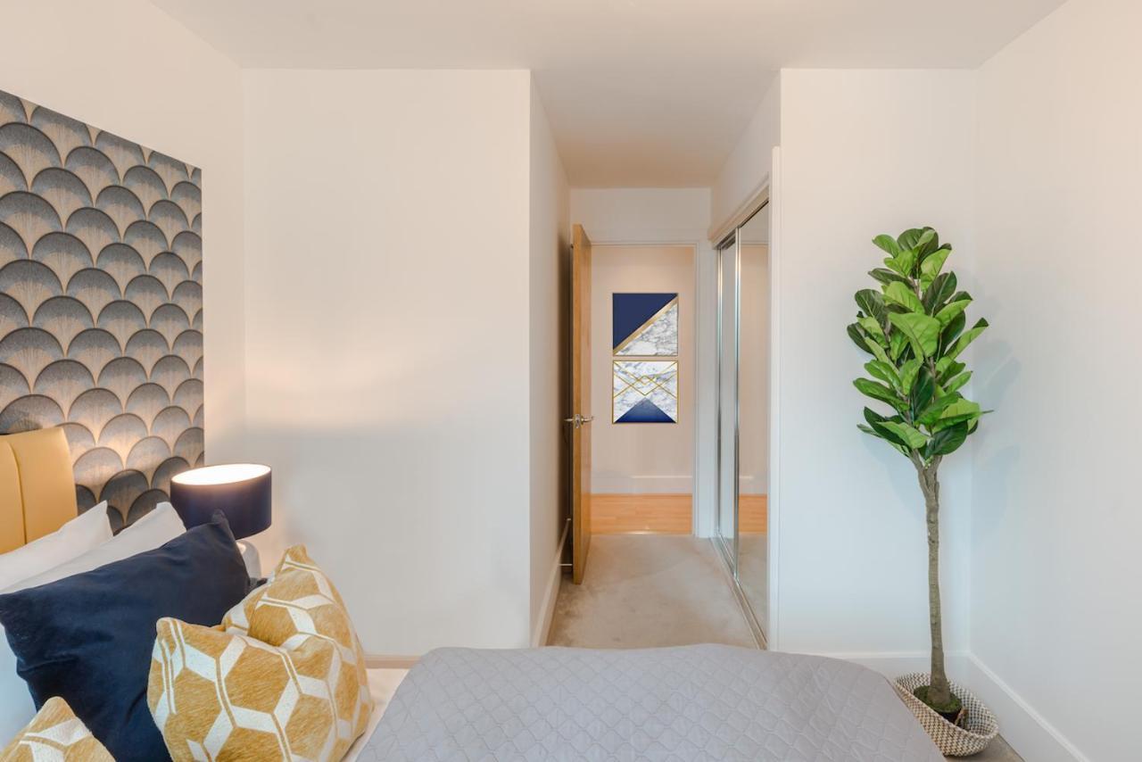 Best Thames View In Town! Large Luxxe Nomad Design Family Home Londres Exterior foto